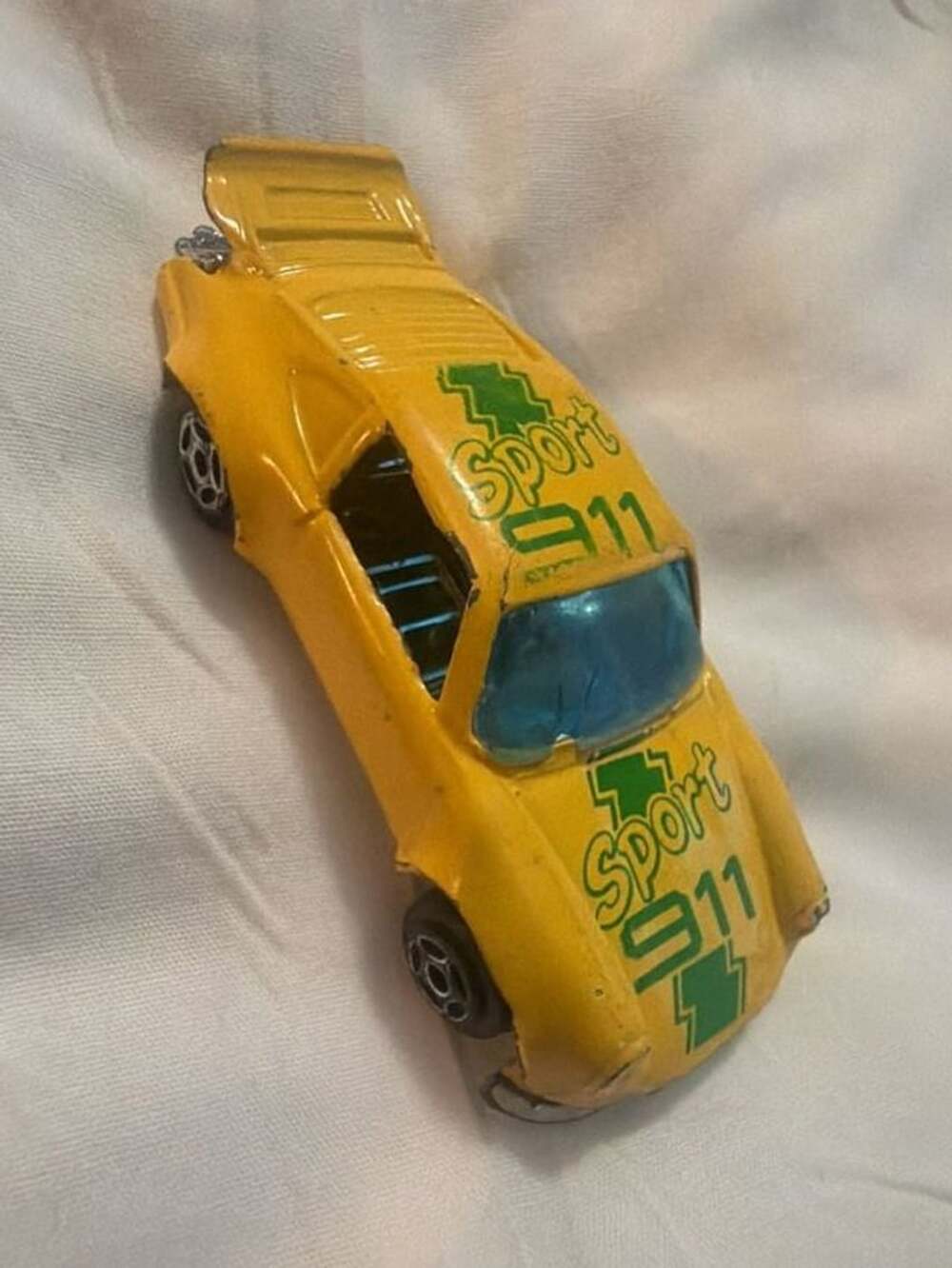 Vintage Summer Porsche Sport 911 Turbo 672 Yellow Diecast Car